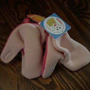 Stay on Pink Baby sock booties